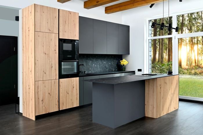 Custom kitchen in oak and graphite